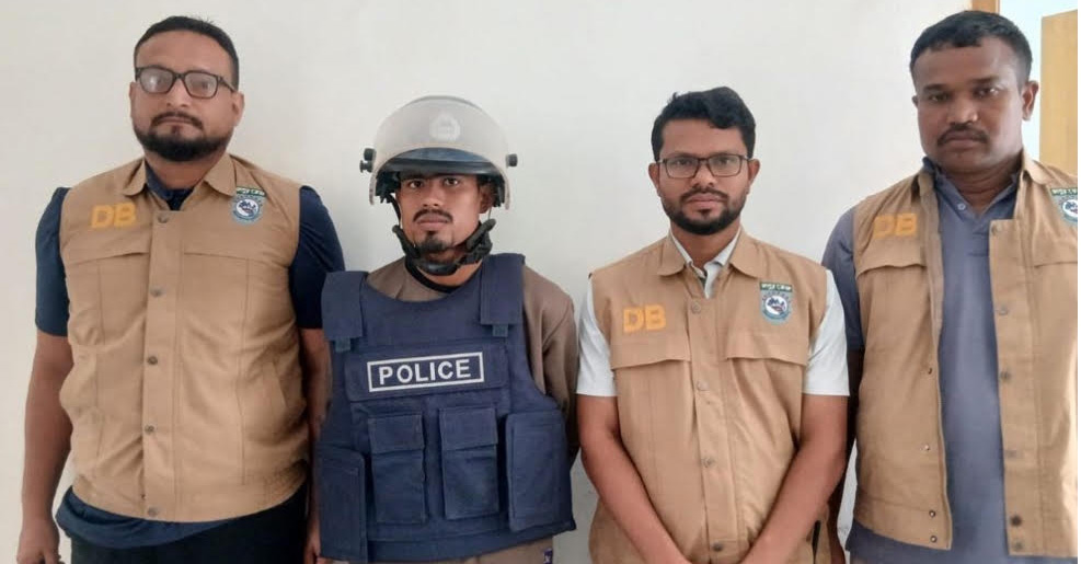 রংপুরে আল্লাহ ও কোরআন নিয়ে ব্যঙ্গাত্মক ভিডিও পোস্টের অভিযোগে যুবক গ্রেপ্তার